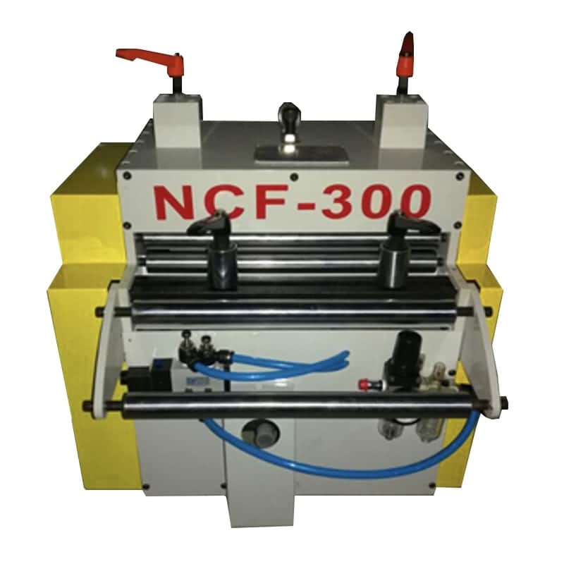 NC Control Metal Strip Feeder Mesin untuk makan kumparan ke mesin tekan